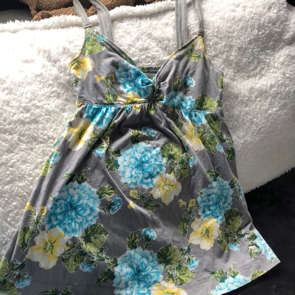 Beautiful, summery Abercrombie shirt! - Picture 1 of 3